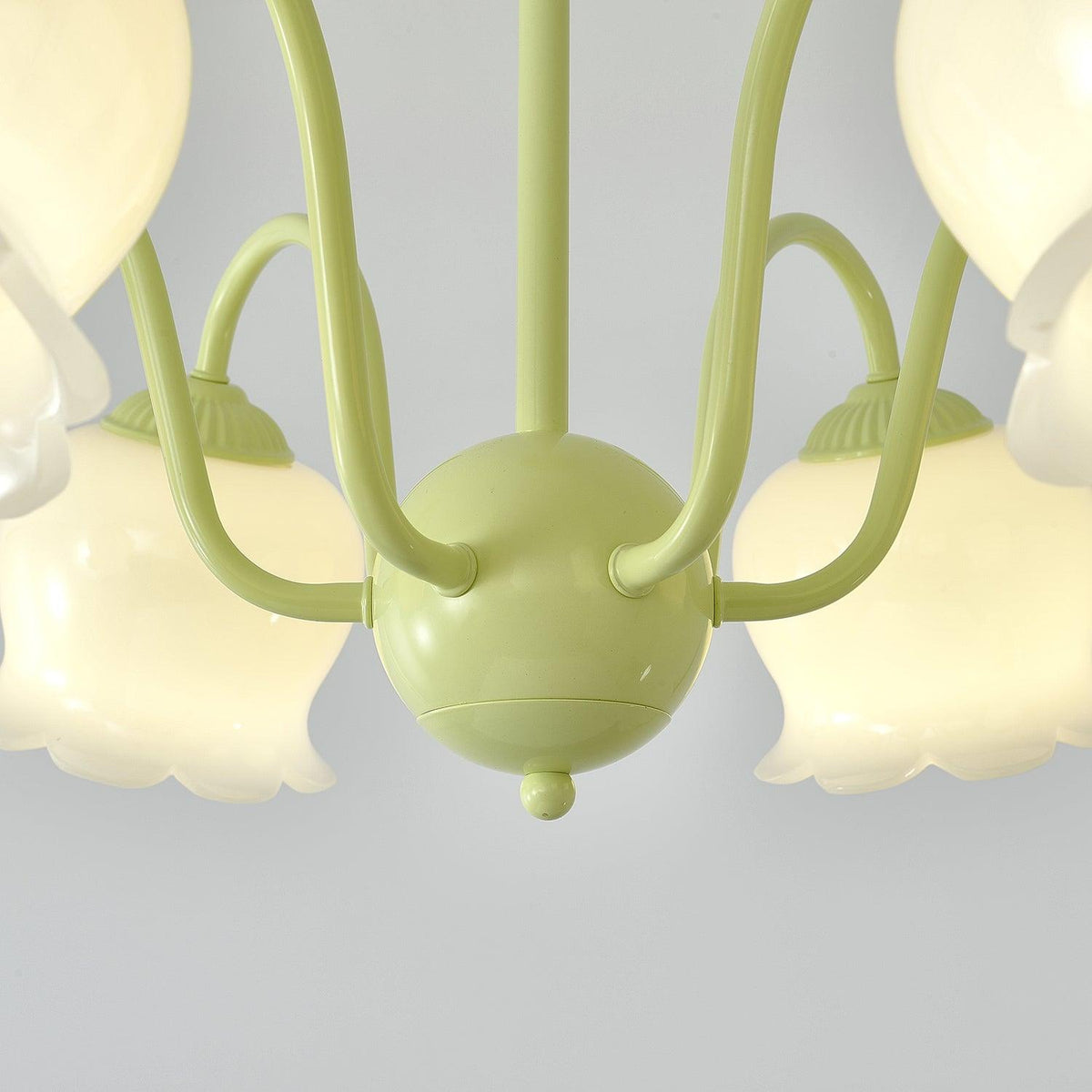 matcha-resin-flower-chandelier