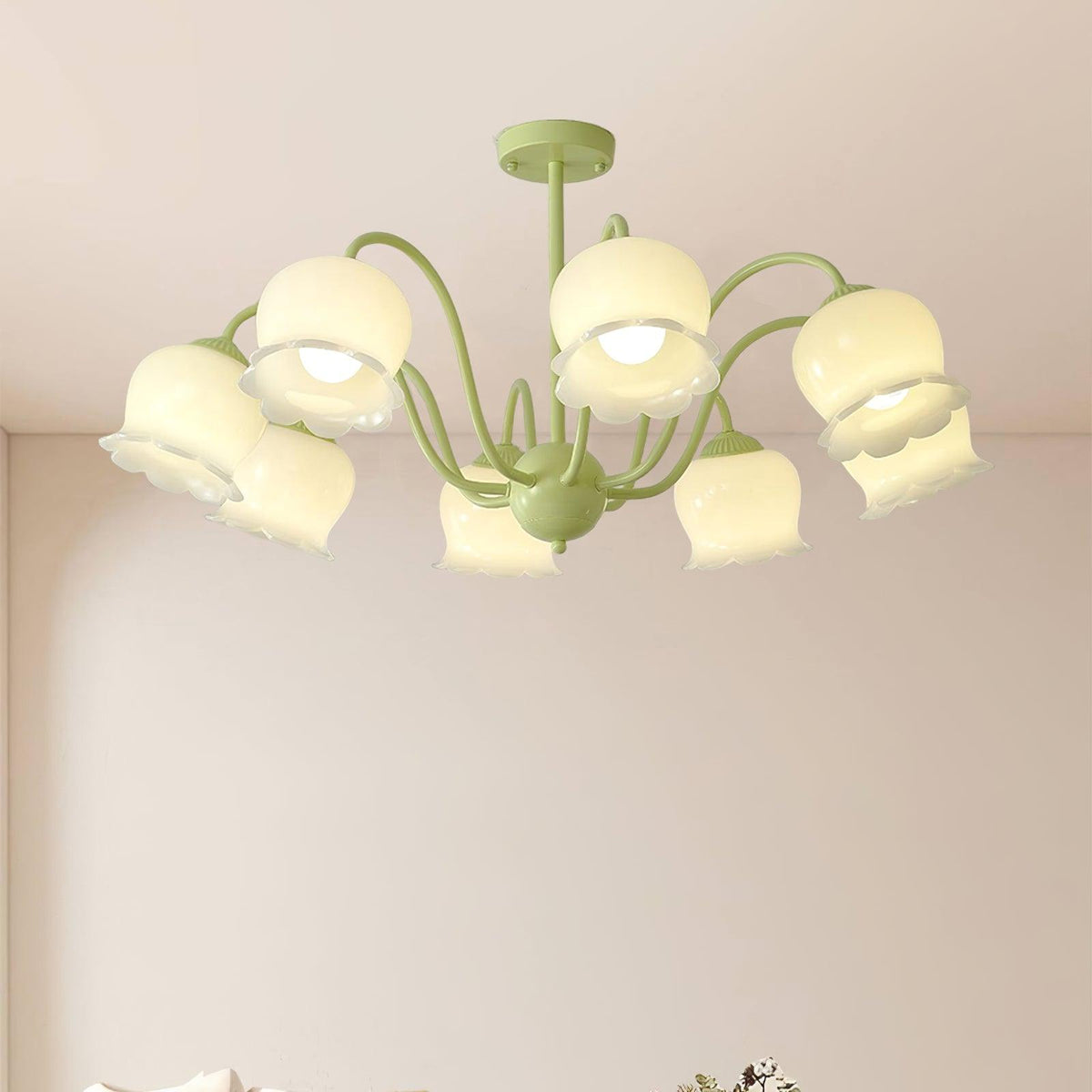 matcha-resin-flower-chandelier
