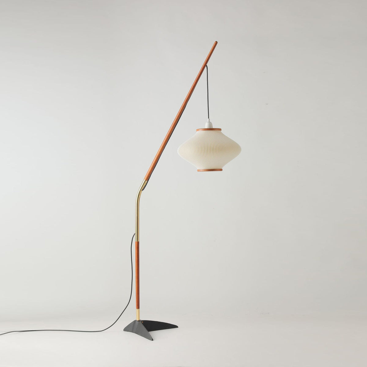 matsusu-floor-lamp