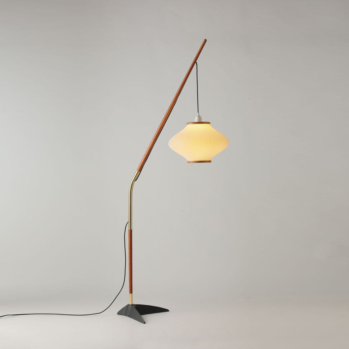 matsusu-floor-lamp