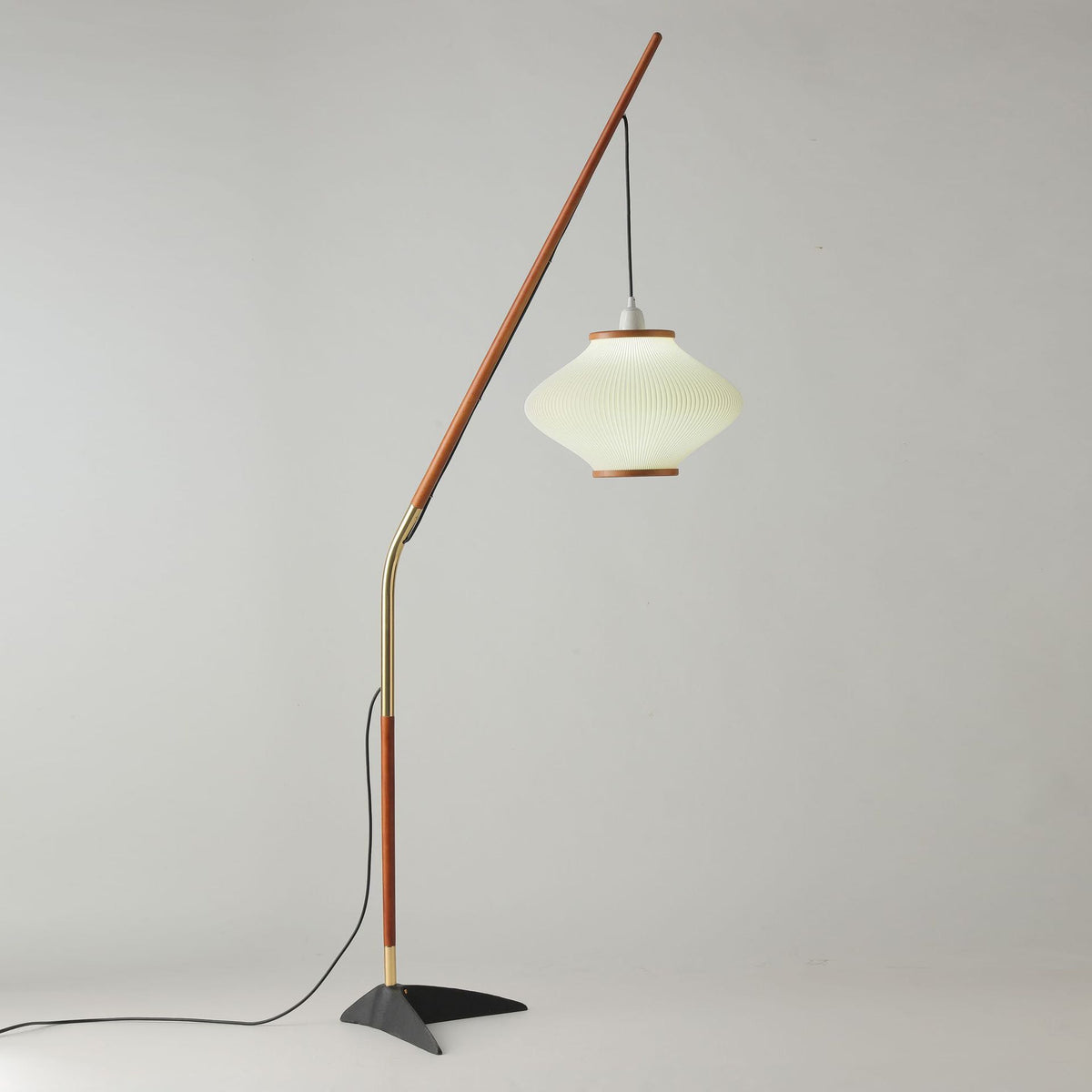 matsusu-floor-lamp