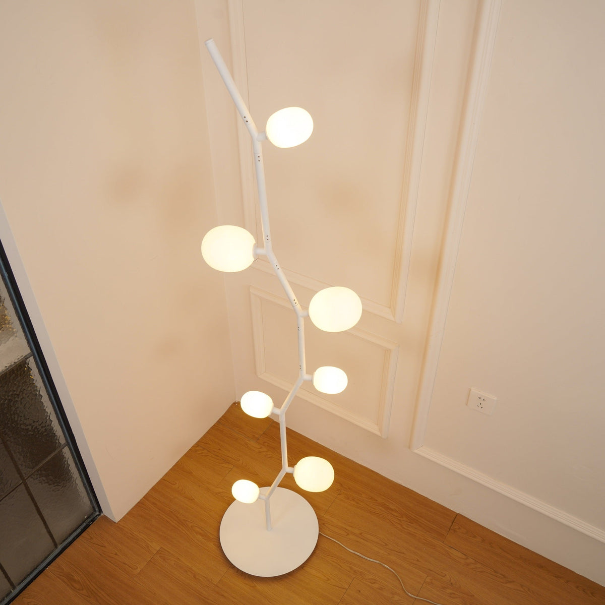 matteo-floor-lamp
