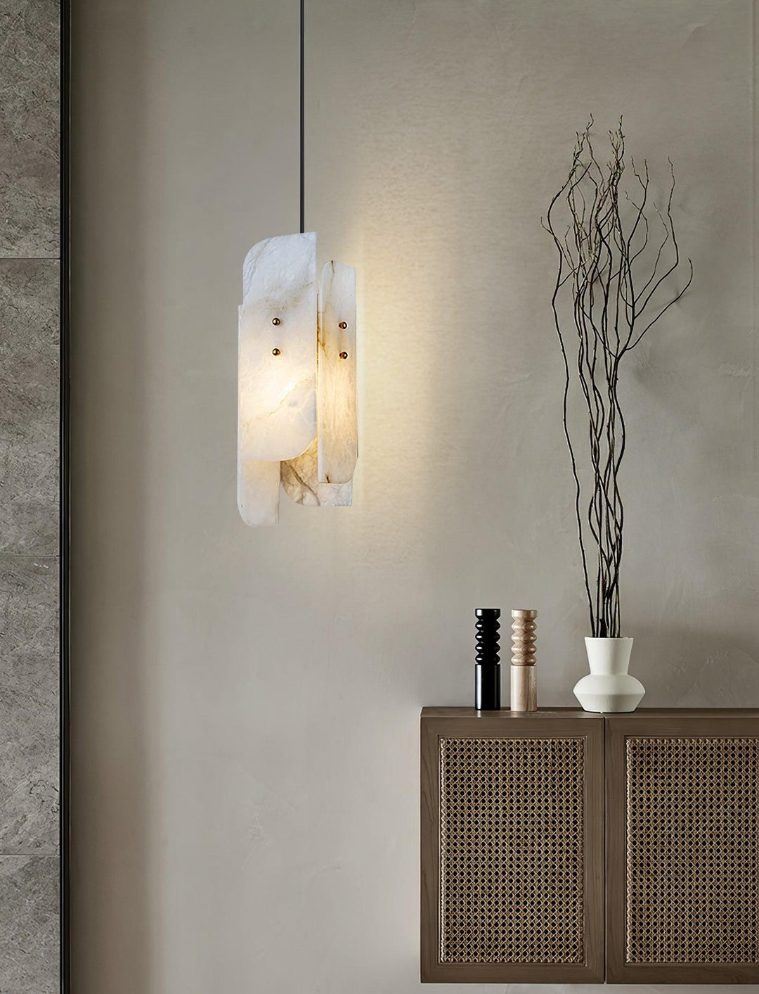 megalith-alabaster-pendant-light