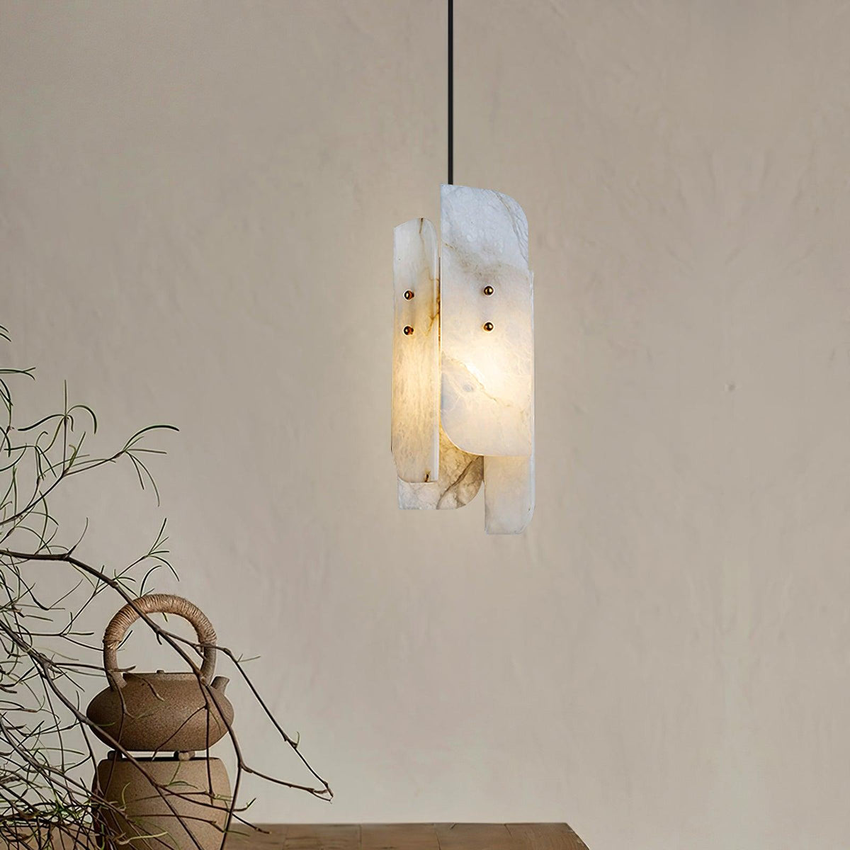 megalith-alabaster-pendant-light