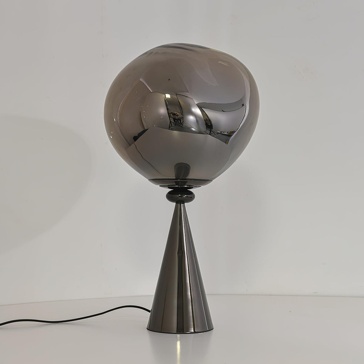 cone-table-lamp