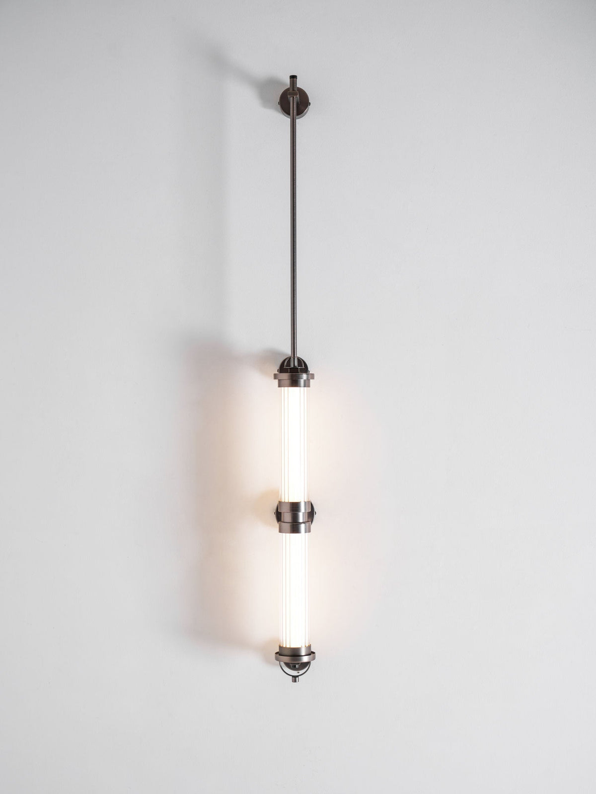 meridian-vertical-wall-sconce