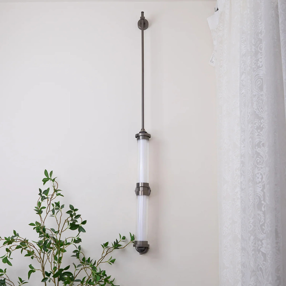 meridian-vertical-wall-sconce