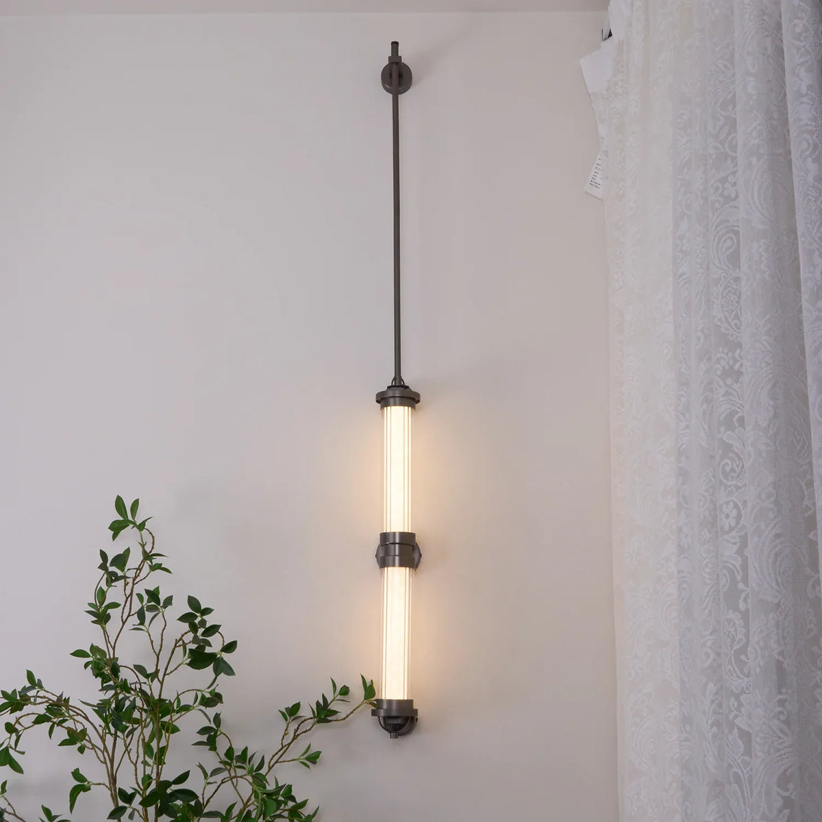 meridian-vertical-wall-sconce