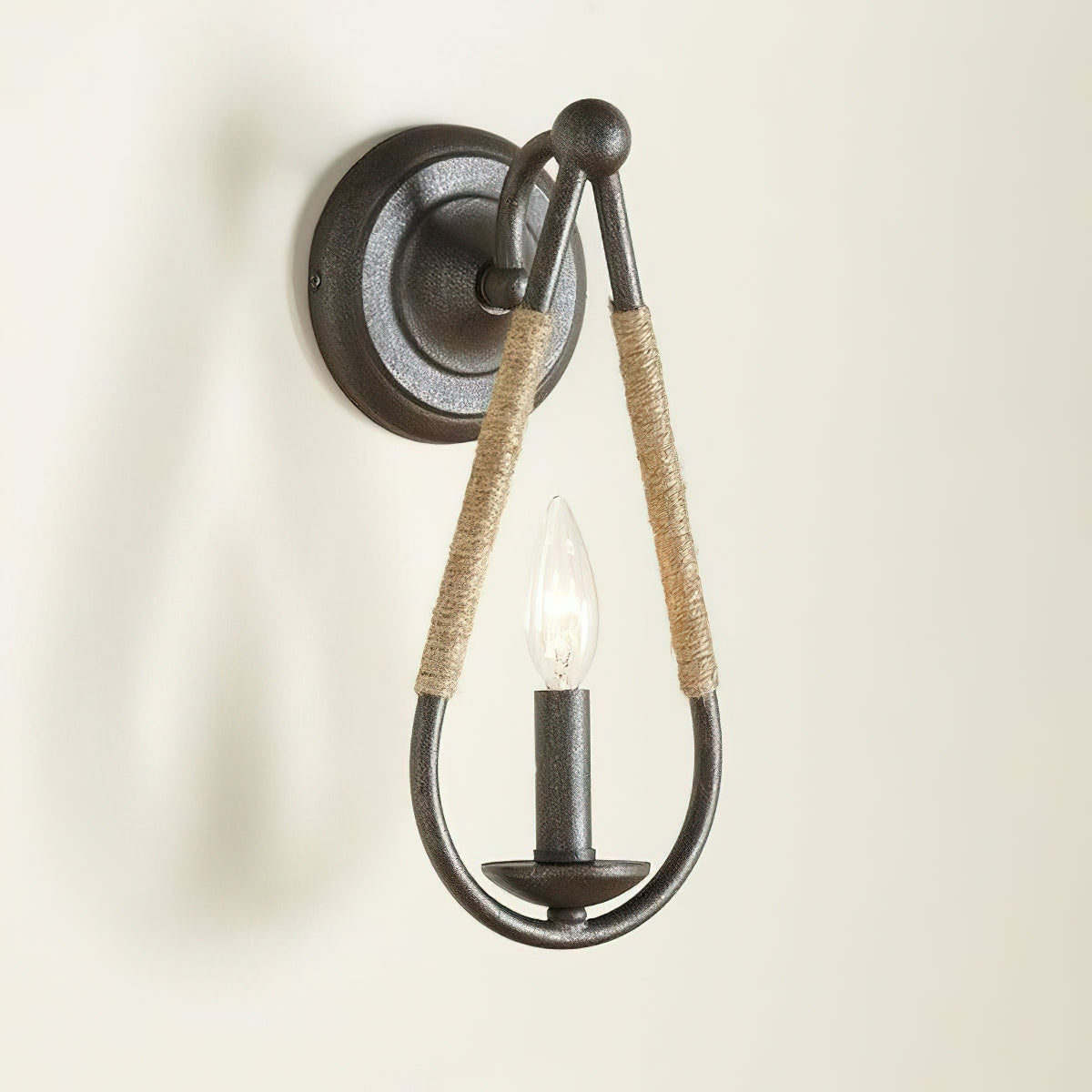 meridian-wall-lamp
