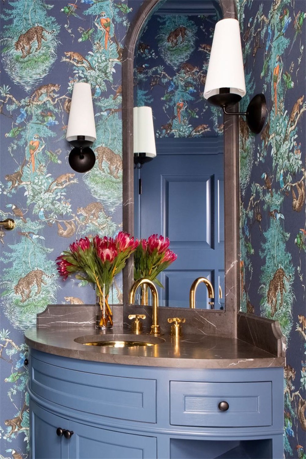 Merri Wall Lamp