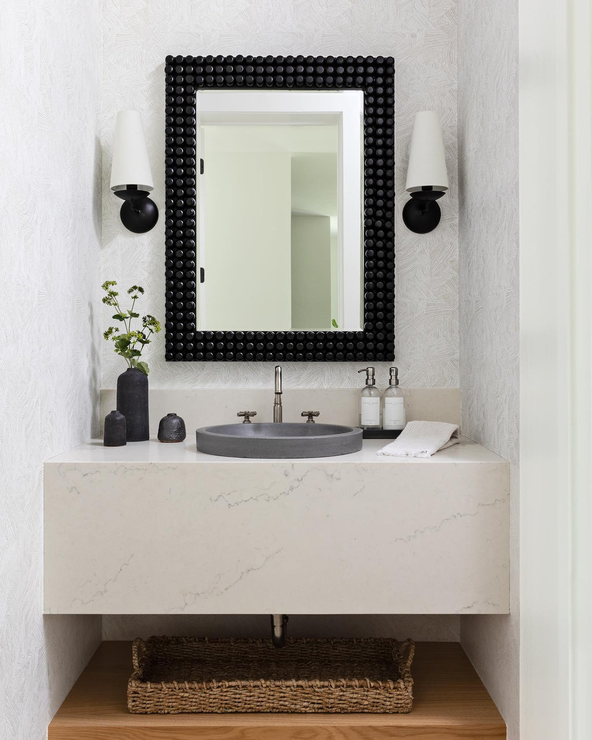 Merri Wall Lamp
