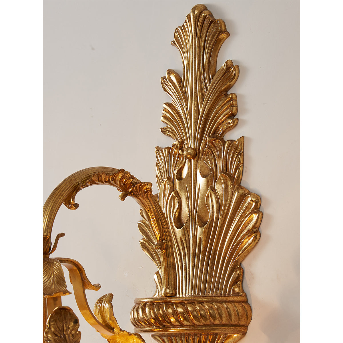 mesas-brass-wall-lamp