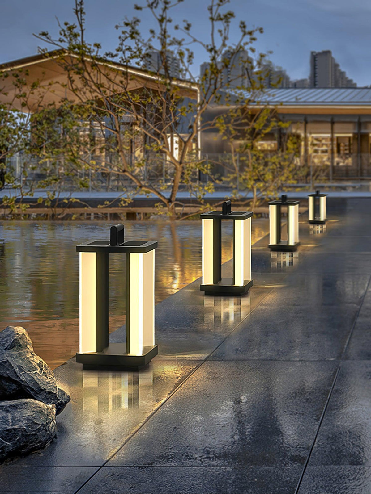 Metroluxe Solar Outdoor Light