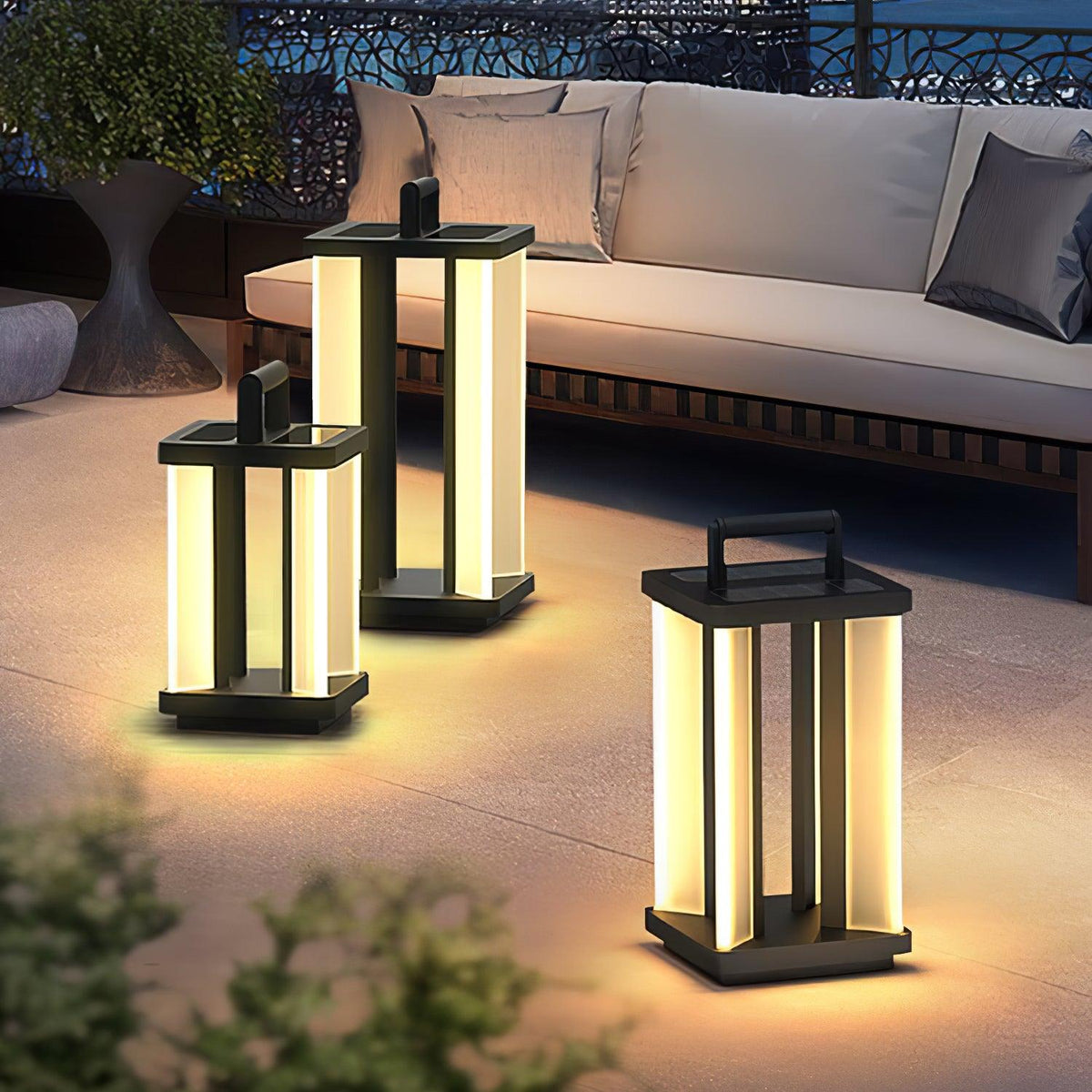 Metroluxe Solar Outdoor Light