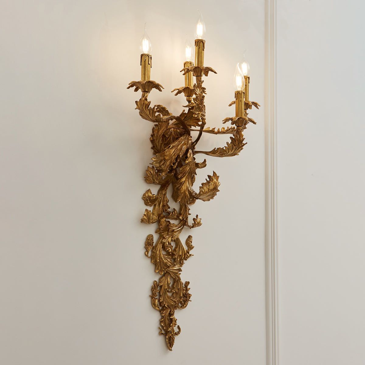 metropolitan-candle-wall-lamp