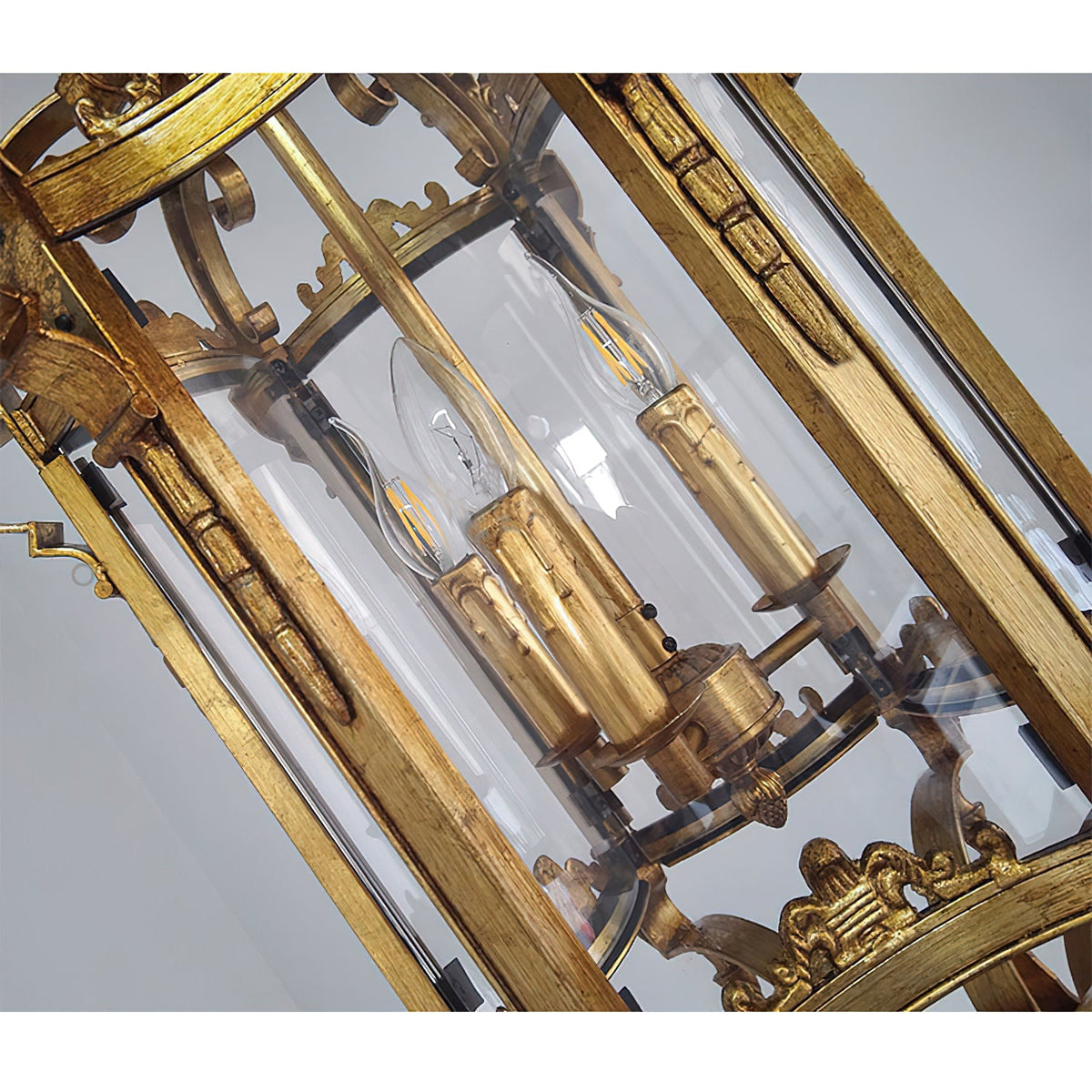 metropolitan-lantern-chandelier