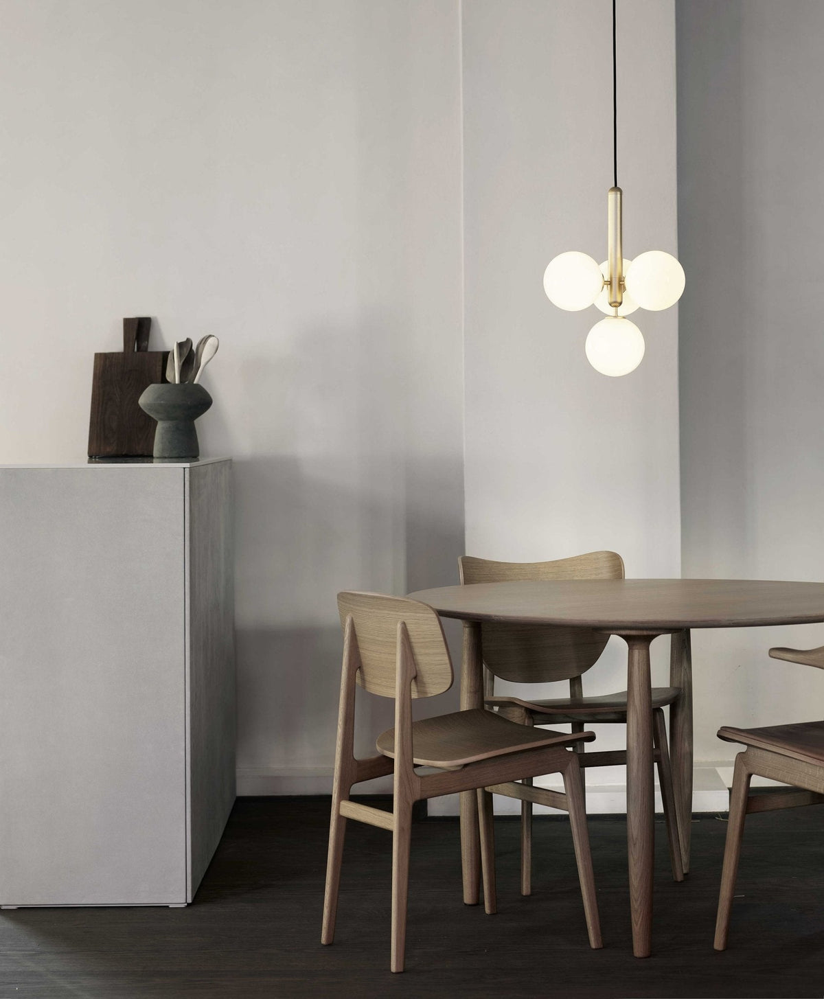Scandiluxe Brass Pendant Light with Glass Shade – Modern Swag Ceiling Lamp