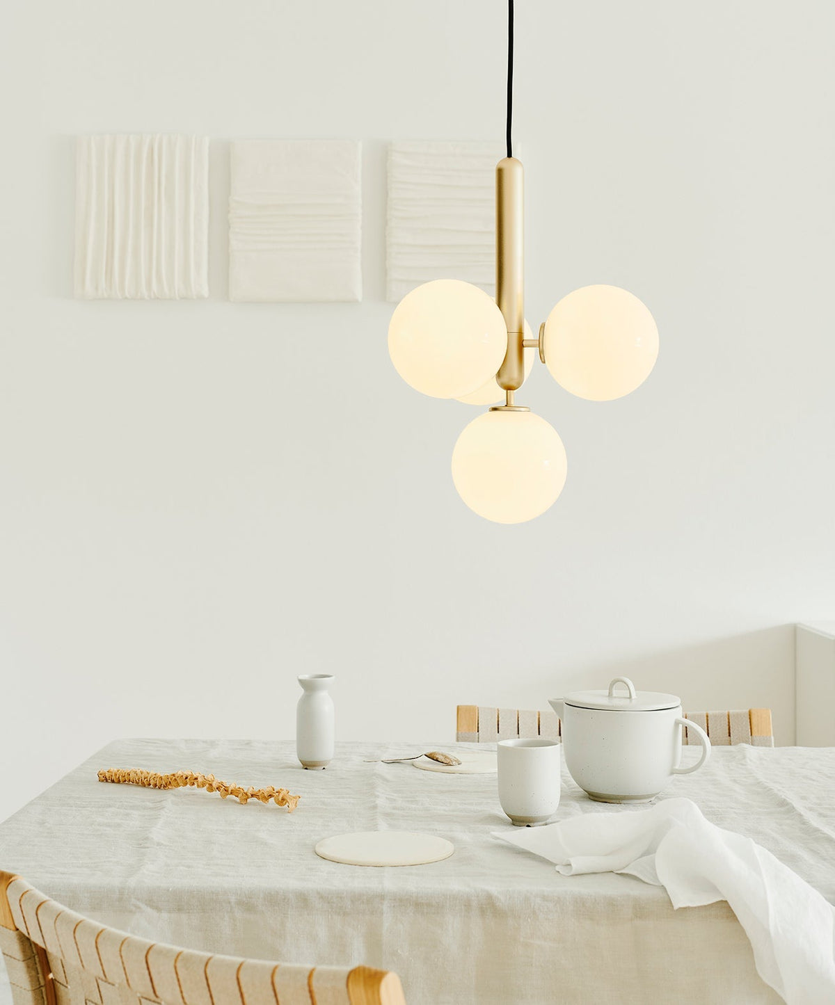 Scandiluxe Brass Pendant Light with Glass Shade – Modern Swag Ceiling Lamp