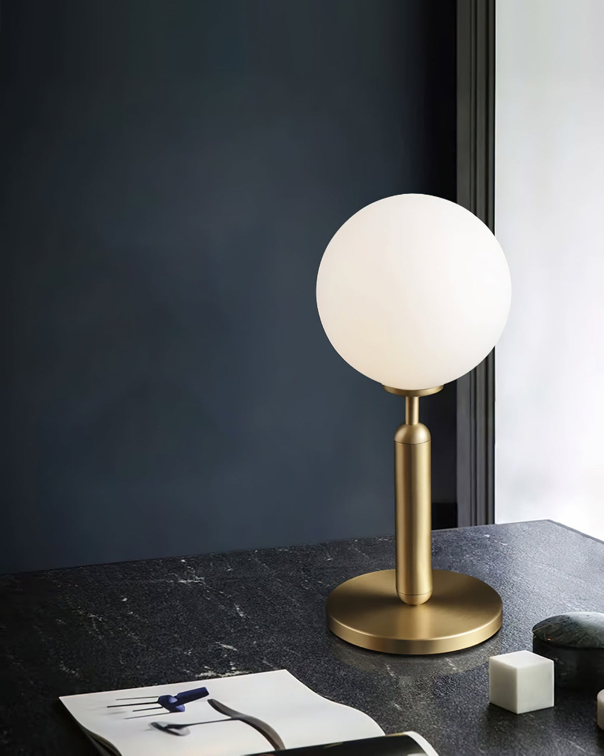 miira-table-lamp