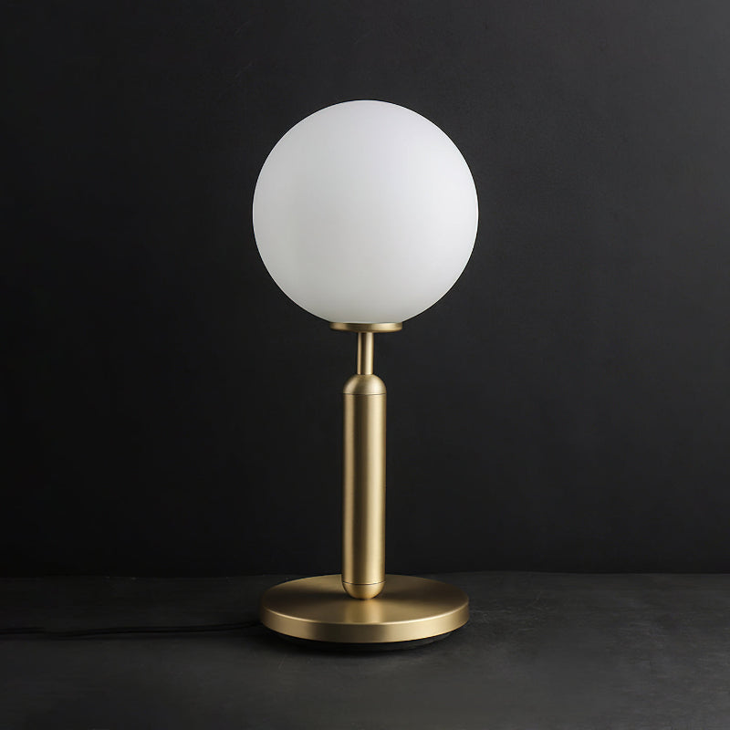 miira-table-lamp