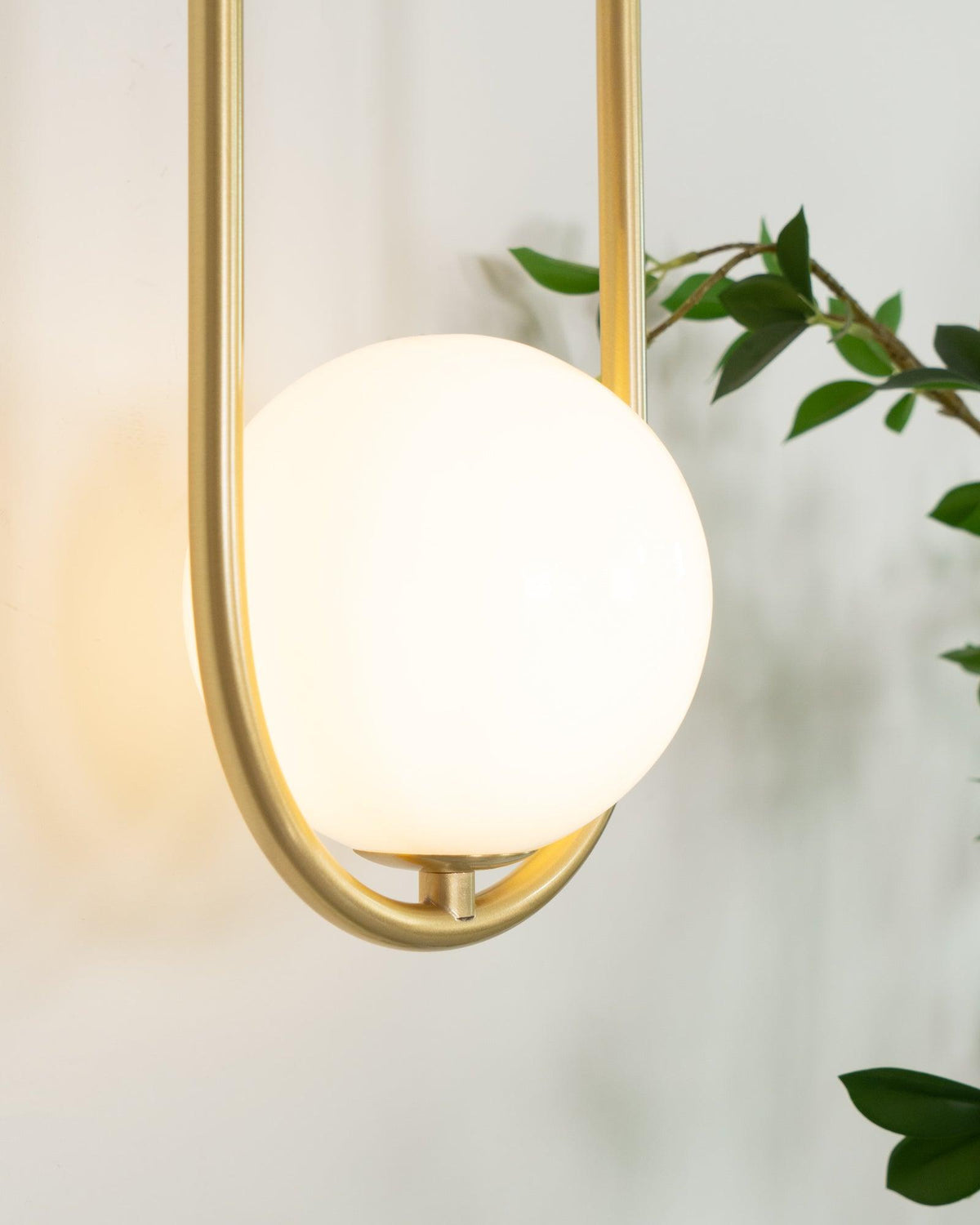 mila-wall-lamp