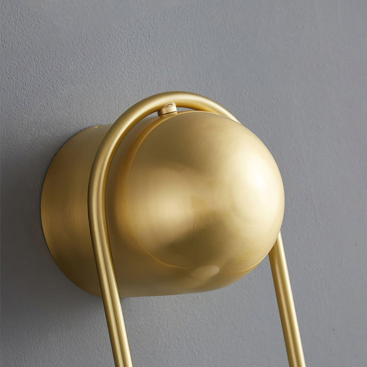 mila-wall-lamp