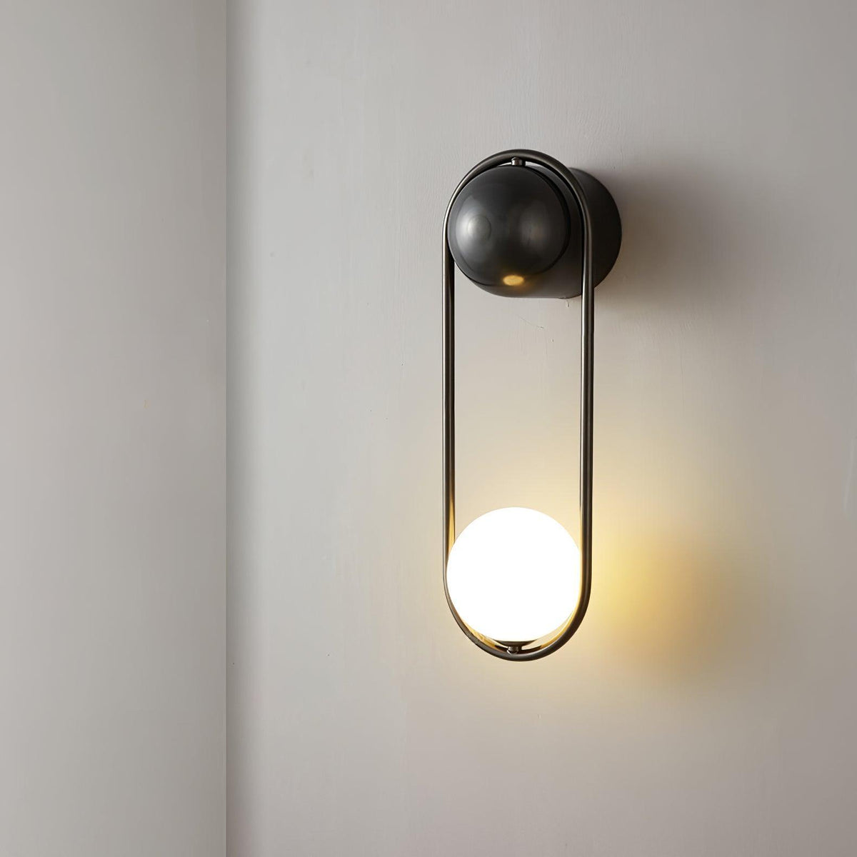 mila-wall-lamp