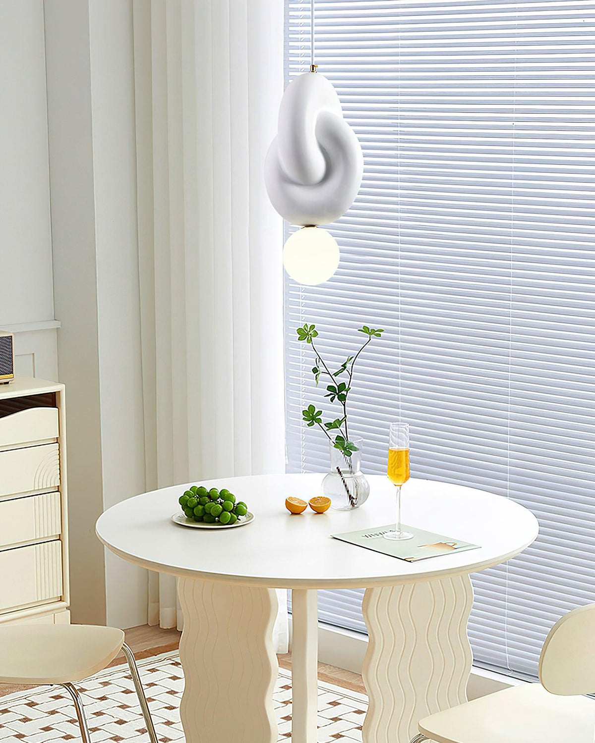 milk-white-blend-pendant-light