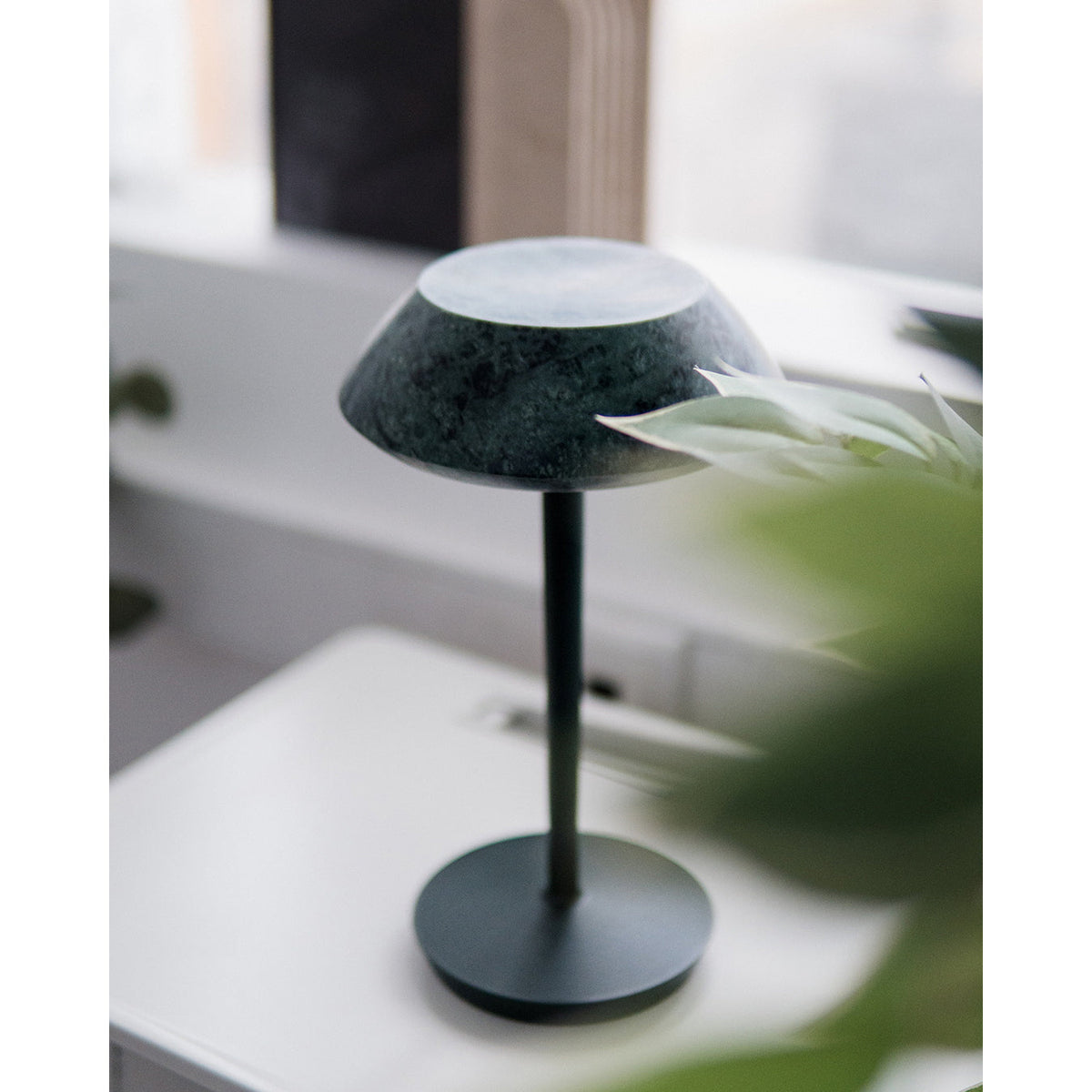 mini-fiore-table-lamp