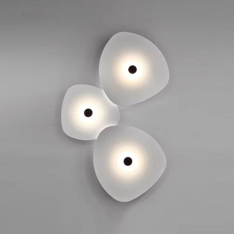 minimal-flaky-wall-light
