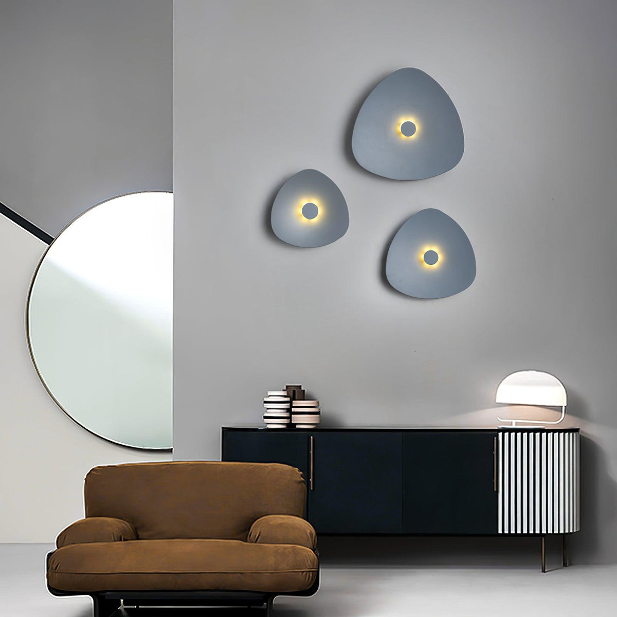 minimal-flaky-wall-light