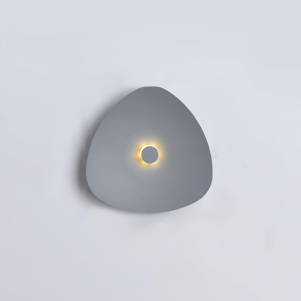 minimal-flaky-wall-light