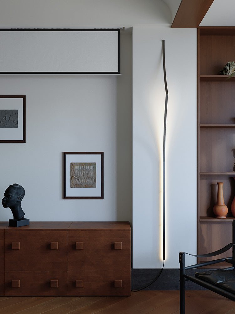 Sculptural Ribbon LED Wall Sconce in Silver – Modern Minimalist Lighting
