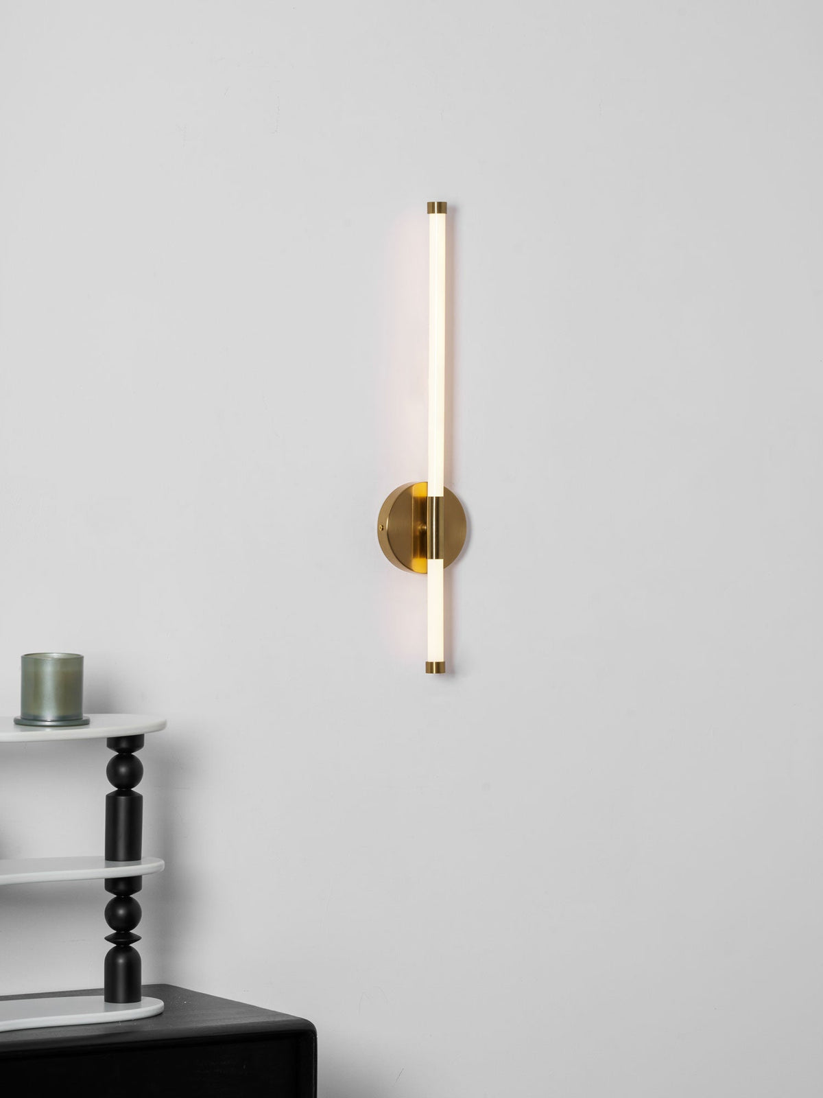 Linear LED Wall Sconce in Gold or Black for Modern Interiors