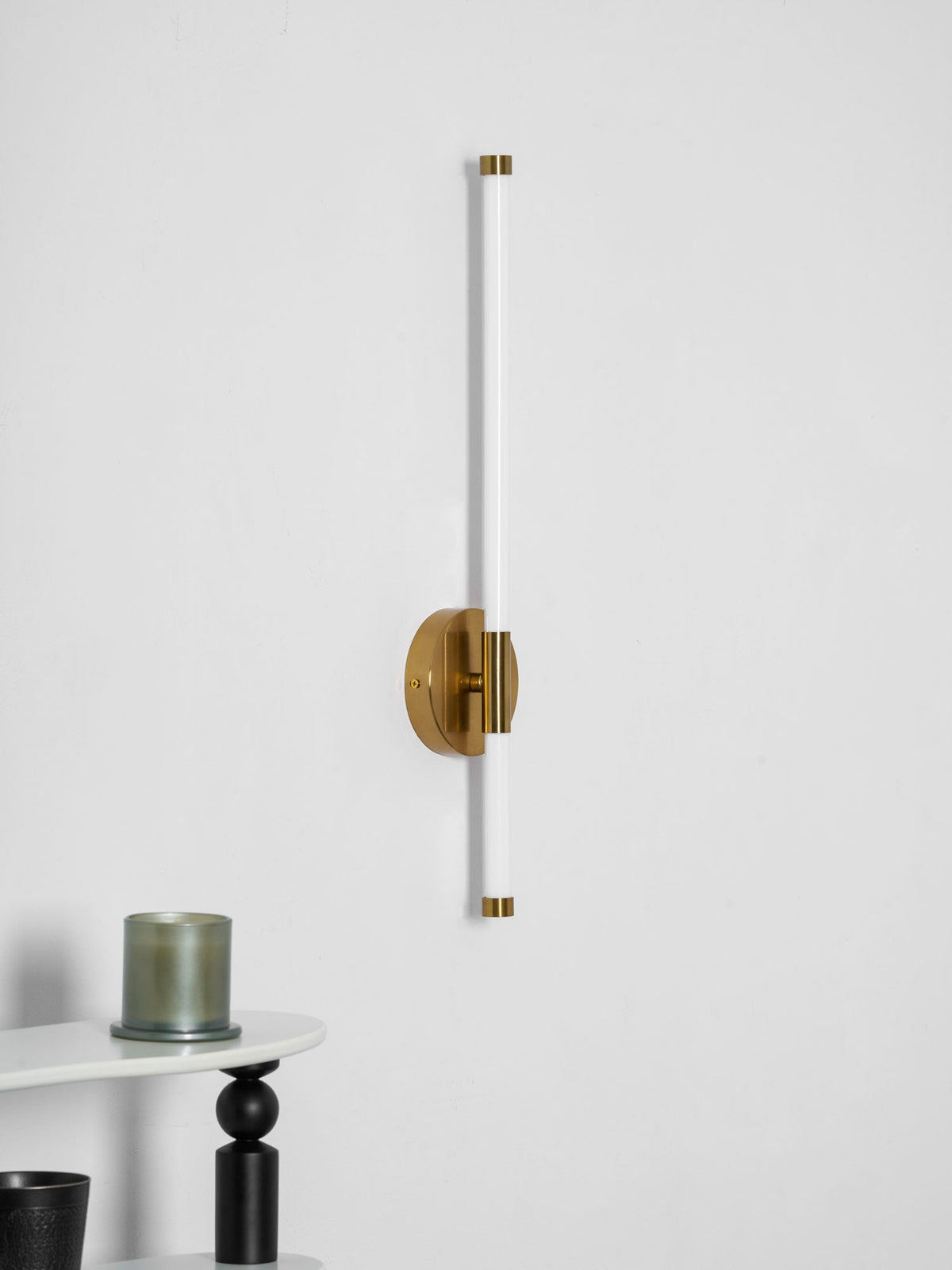 Linear LED Wall Sconce in Gold or Black for Modern Interiors