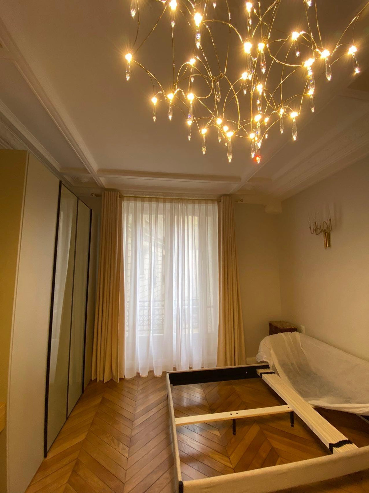 Mira_Chandeliers