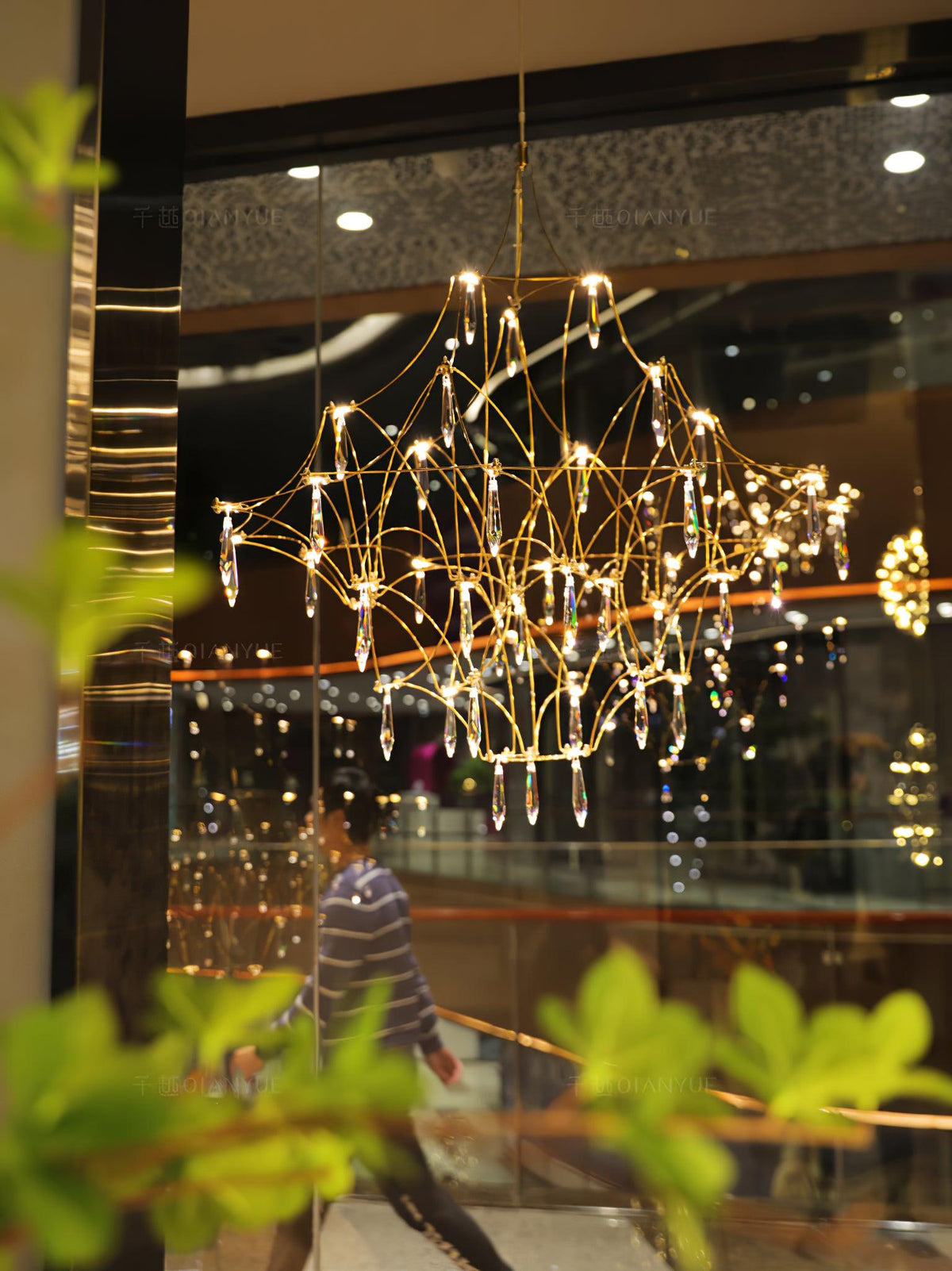Mira_Chandeliers