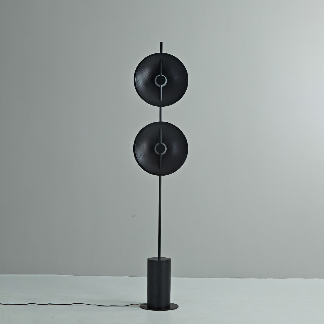 mito-floor-lamp