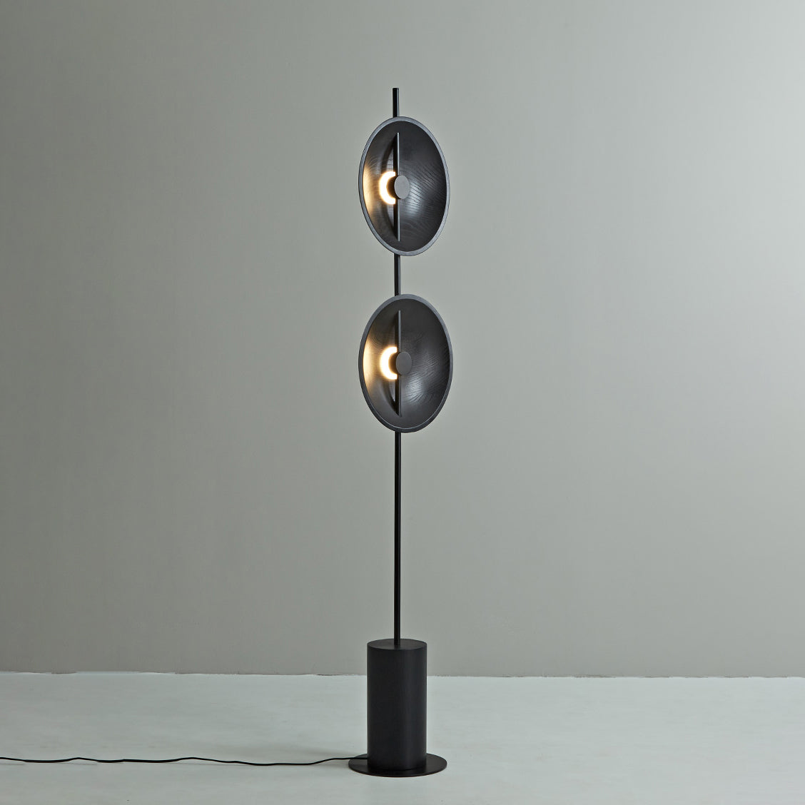 mito-floor-lamp