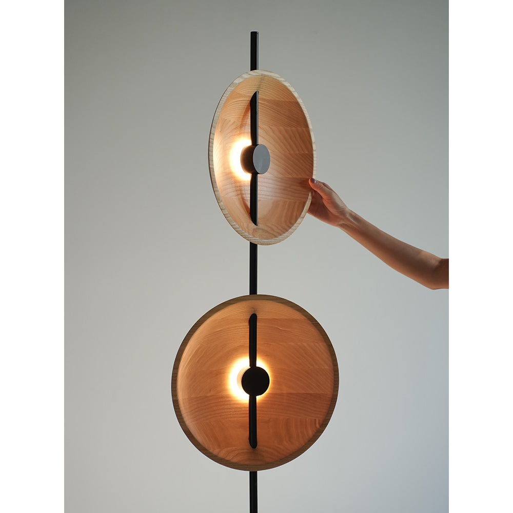 mito-floor-lamp