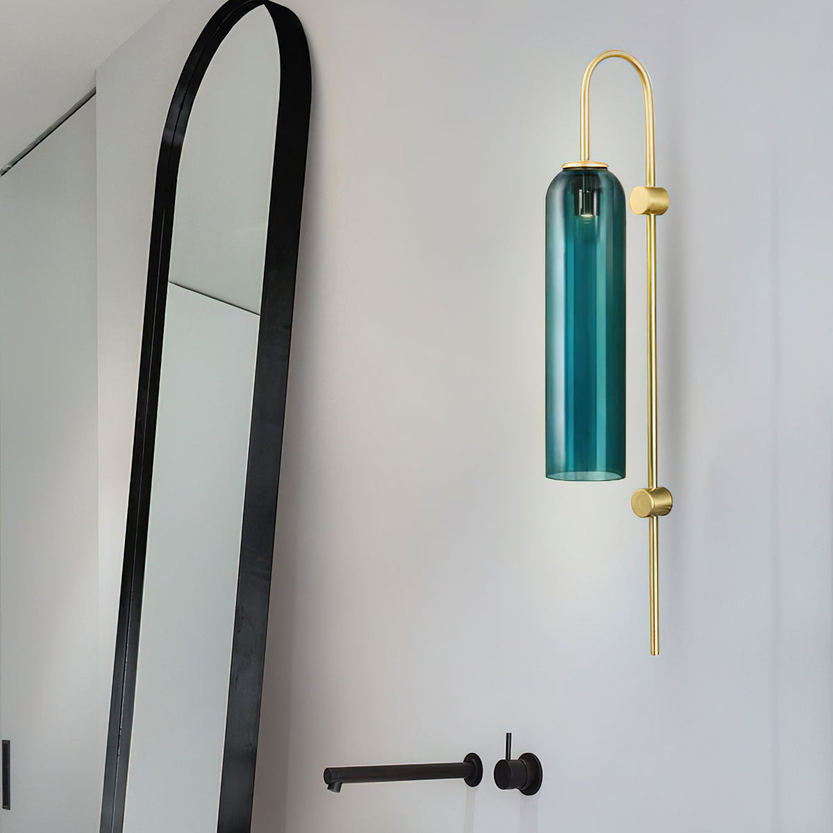 modern-glass-wall-lamp