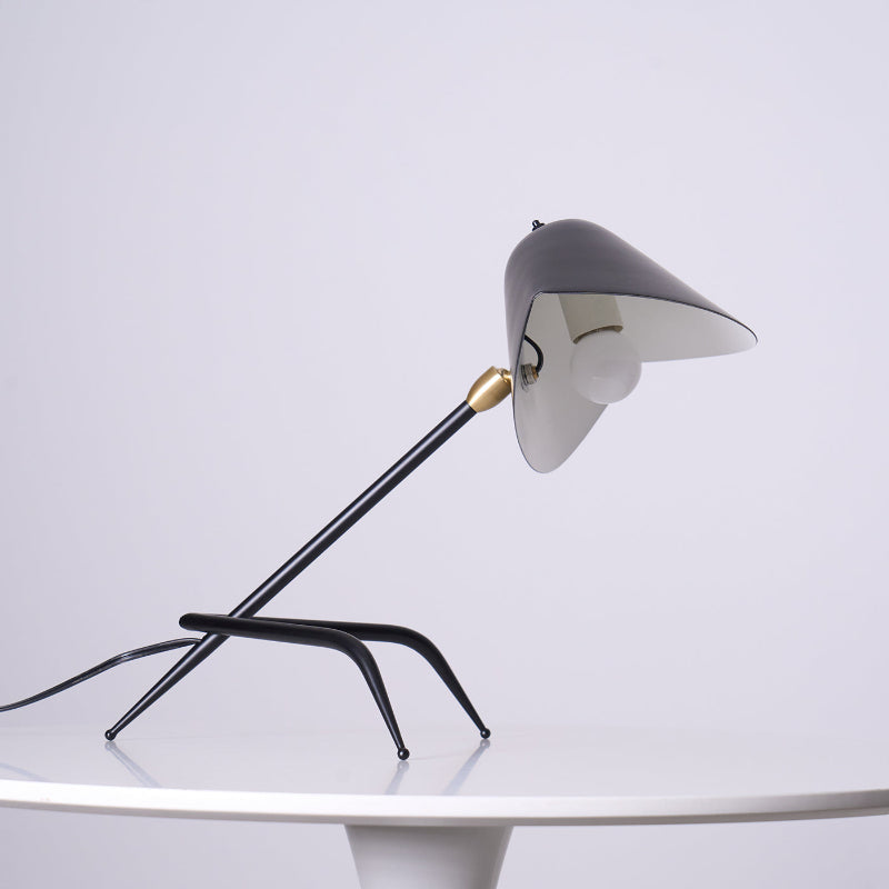 modern-tripod-table-lamp
