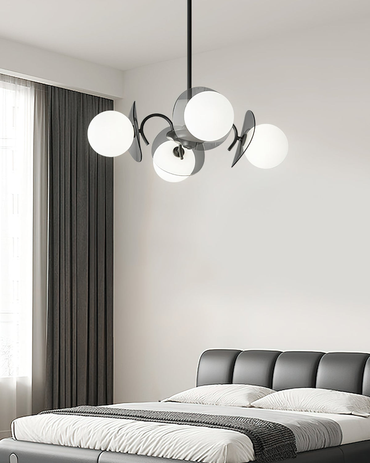 Molecular Glass Sphere Chandelier in Black and Brass