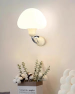 molly-mushroom-wall-lamp
