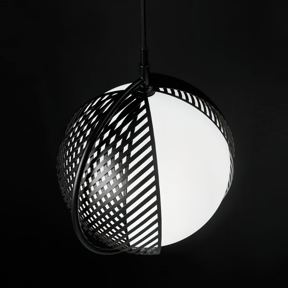 mondo-pendant-light