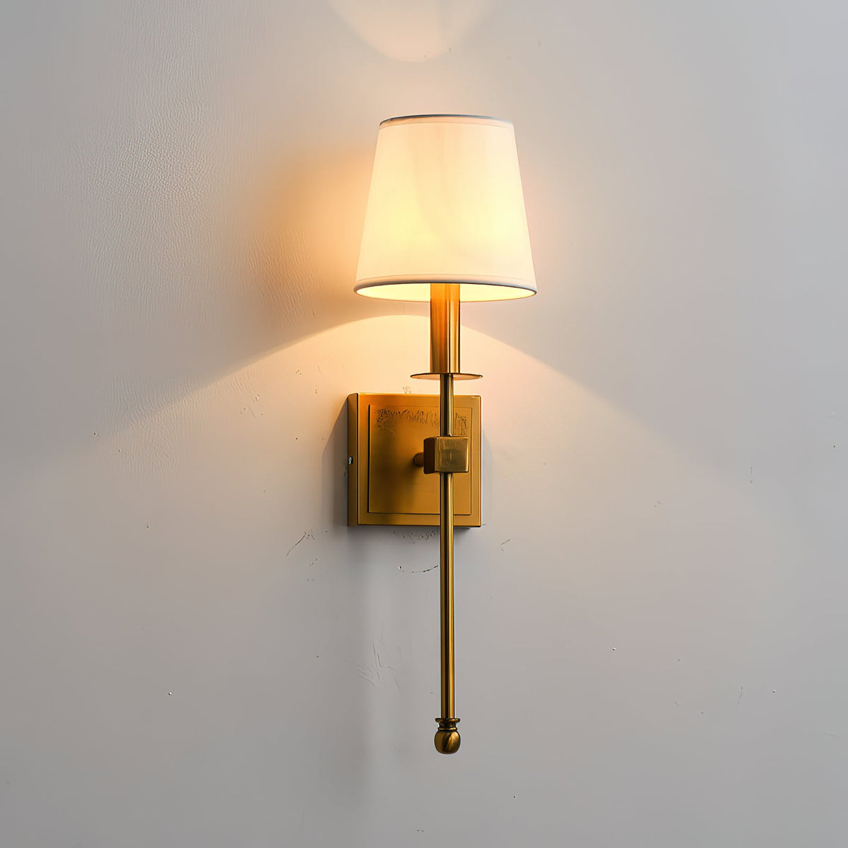 monroe-wall-lamp