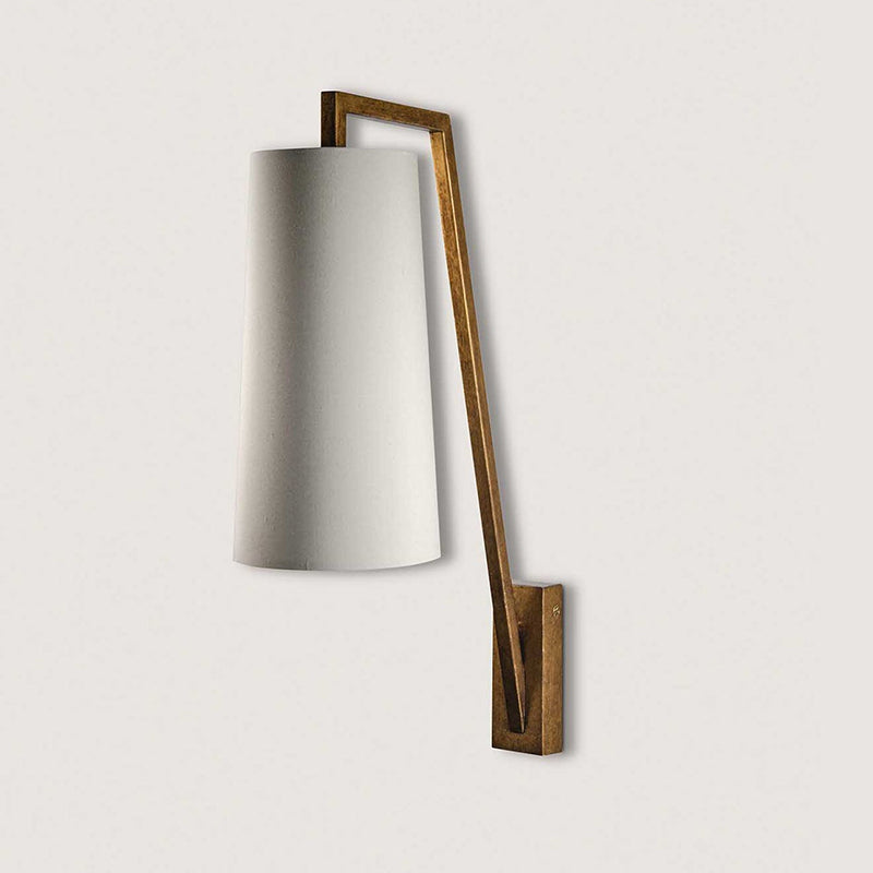monty-wall-lamp
