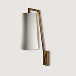 monty-wall-lamp