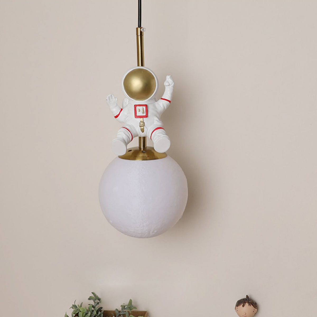 moon-astronaut-pendant-light