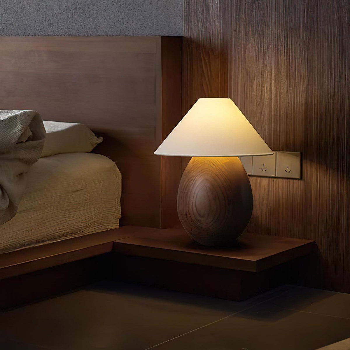 mountain-wood-table-lamp
